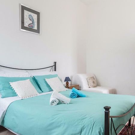 Casa Vacanza Lyudmyla Mestre Exteriör bild