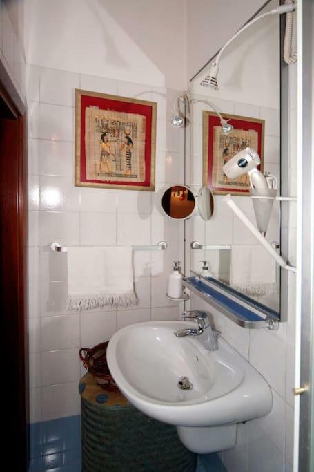 Casa Vacanza Lyudmyla Mestre Exteriör bild