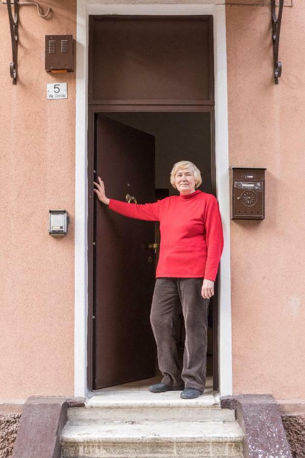 Casa Vacanza Lyudmyla Mestre Exteriör bild