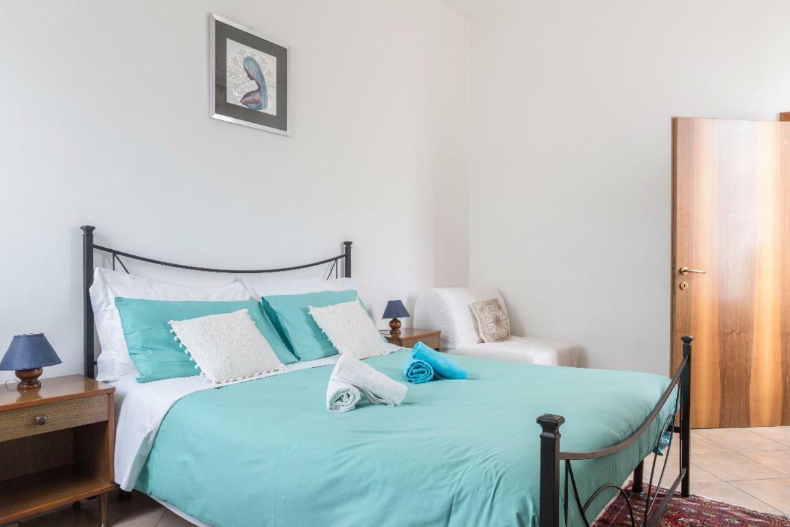 Casa Vacanza Lyudmyla Mestre Exteriör bild