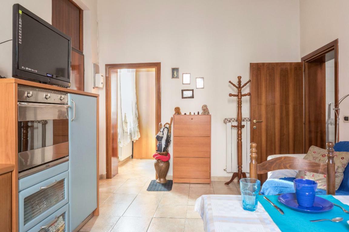 Casa Vacanza Lyudmyla Mestre Exteriör bild